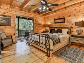 5 bedrooms, WiFi - Rockin' River - 5 BR - 3 BA - Waterfront Home - (Ellijay)