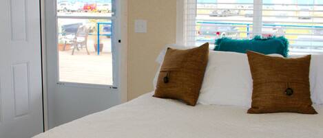 1 dormitori, un bressol de viatge, wifi gratuïta i roba de llit