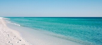 Crystal Beach ~ Alpeilla ~ askelta Beach ~ hyviä hintoja