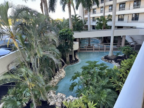 Beautiful Sunsets On White Sandy Beach , Great Heated Pool -