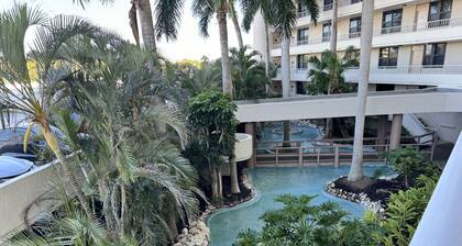 Beautiful Sunsets On White Sandy Beach , Great Heated Pool -