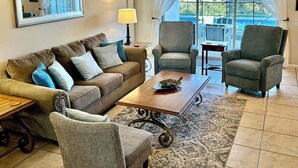 Living area - Private Pool/Spa, Outdoor TV, Woodland Views, Windsor Palms, Minutes to Disney (Kissimmee)