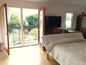 3 عدّة غرف نوم ومكواة/لوح كي وواي فاي مجانًا وملاءات أسرّة