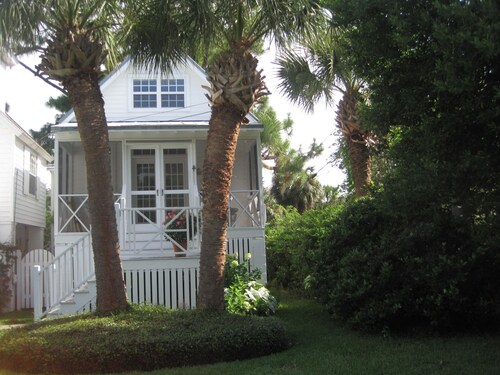 Twin Palms Cottage