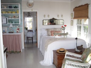 1 habitación, tabla de planchar con plancha, wifi y ropa de cama 
