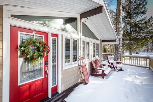 Spacious Vermont Getaway 7 BR/4.5 BA - Close to Skiing - Biking - Golf - Hiking