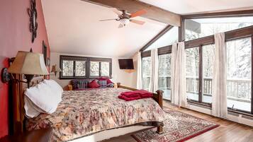 7 bedrooms, travel cot, free WiFi, bed sheets