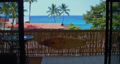 Direct Ocean View in the Heart of Kailua-Kona/ At startline for Ironman!