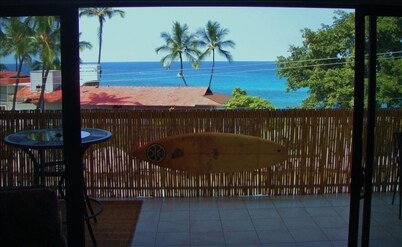 Direct Ocean View in the Heart of Kailua-Kona/ At startline for Ironman!