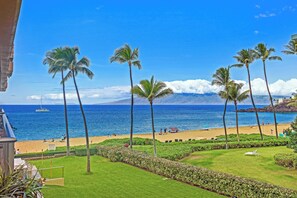 Property grounds - Kaanapali Luxury at The Whaler–Ocean & Black Rock Views, Steps to Beach & Dining (Lahaina)