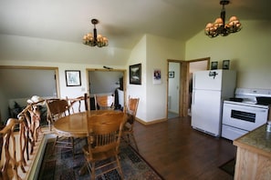 Interior - MT Yellowstone River Retreat, by Chico Hot Springs
Cabin 1 bedroom 1 bathroom
(Livingston)