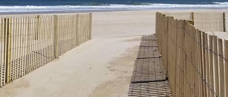 Plage à proximité, chaise longue