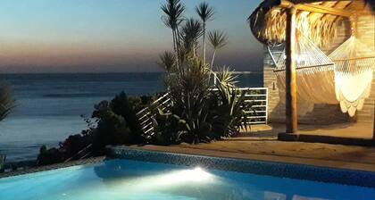 Stunning BEACH FRONT ACCOMODATION -DISCOUNT FOR JUNE - JULY - AUGUST 2026