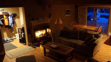 TV, fireplace, table tennis