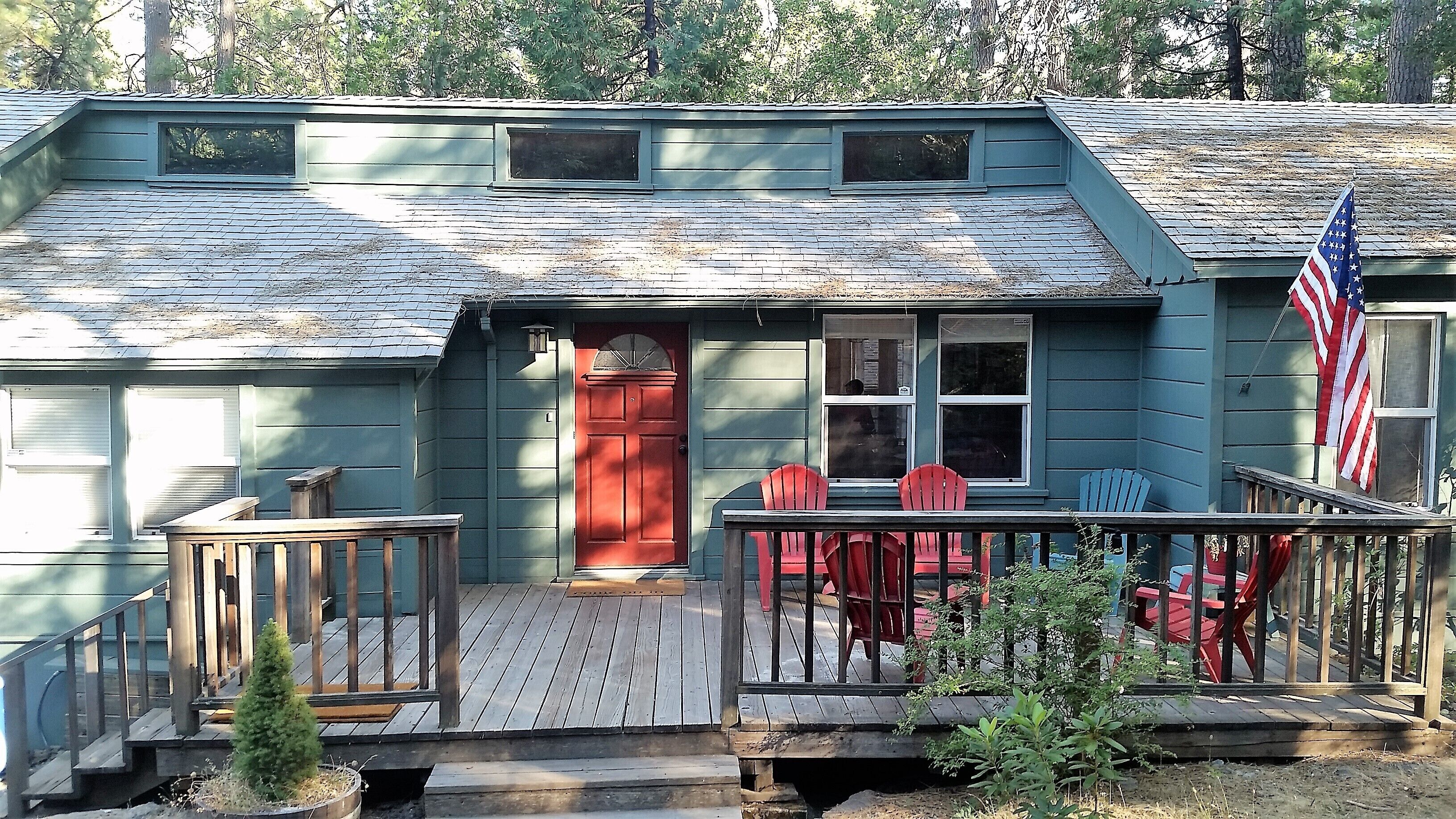 Walk to Lake from Renovated Twain Harte Cabin