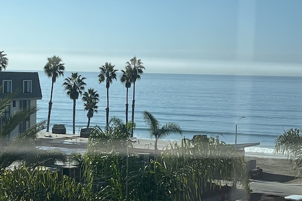 Vista para praia/oceano
