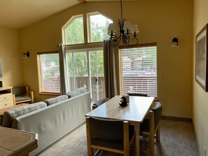 Interior - Icicle Village Resort, Luxury Queen Suite Condo. Just 1/2 mile from down town (Leavenworth)