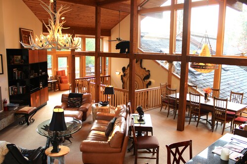 5 makuuhuoneen Ski In / Ski Out Teton Village kotiin