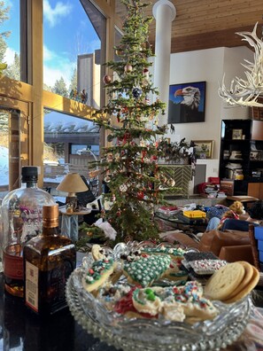 Dining - 5 Bdrm Ski In-Ski Out Teton Village Home, Jackson Hole Mountain is our backyard (Jackson)