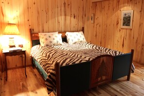5 bedrooms, desk, iron/ironing board, free WiFi - 5 Bdrm Ski In-Ski Out Teton Village Home, Jackson Hole Mountain is our backyard (Jackson)