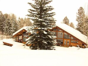 Exterior - 5 Bdrm Ski In-Ski Out Teton Village Home, Jackson Hole Mountain is our backyard (Jackson)