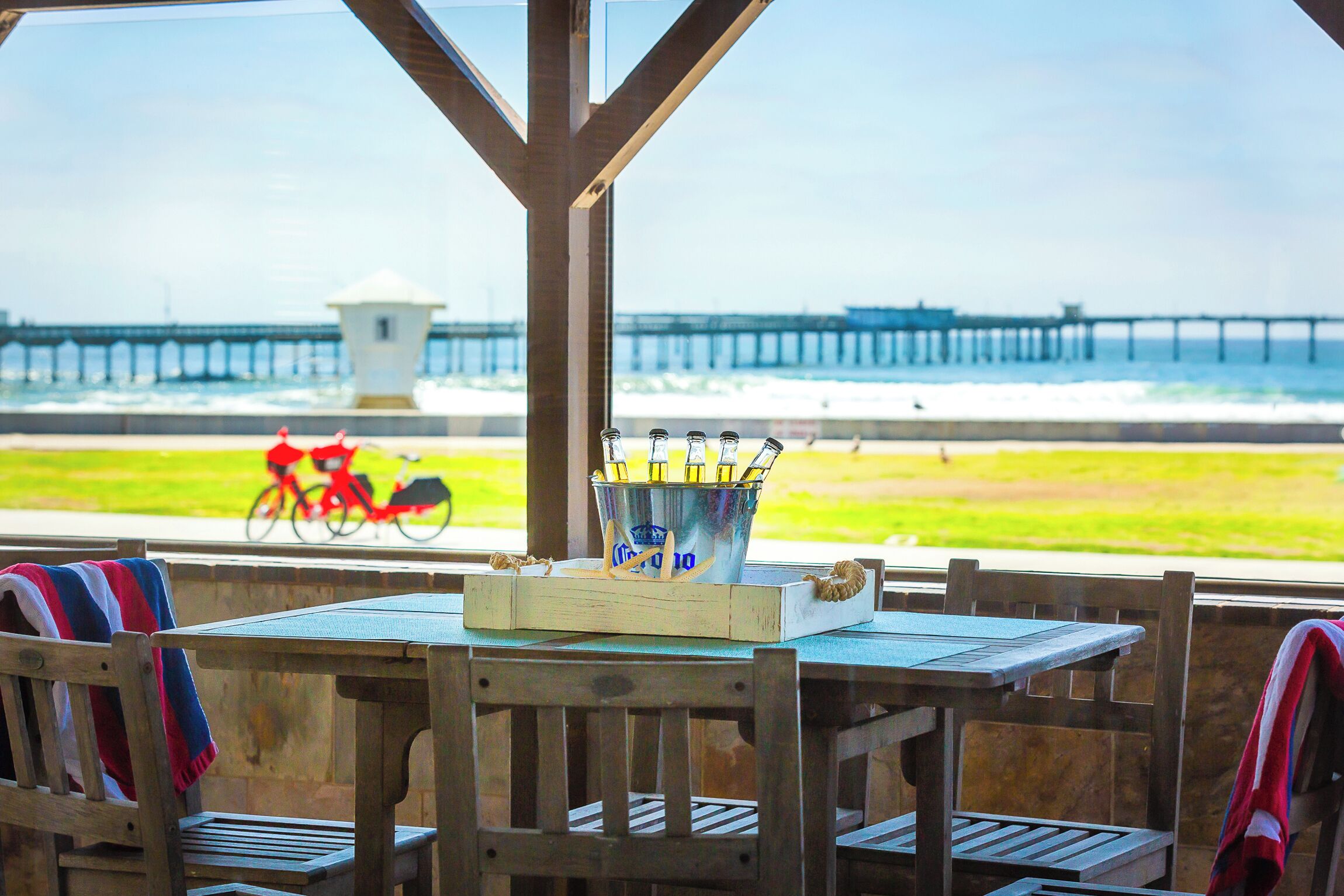 屋外ダイニングエリア