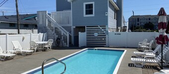 Tsipas Oceanview Walk to Beach Restaurants Movies  Shopping!