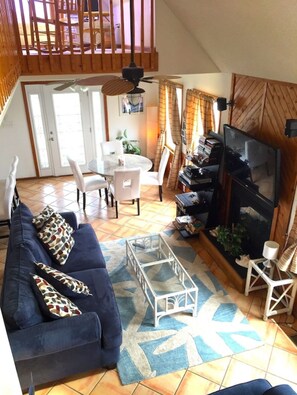 TV, fireplace, Netflix, DVD player