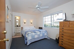 5 bedrooms, iron/ironing board, WiFi, bed sheets