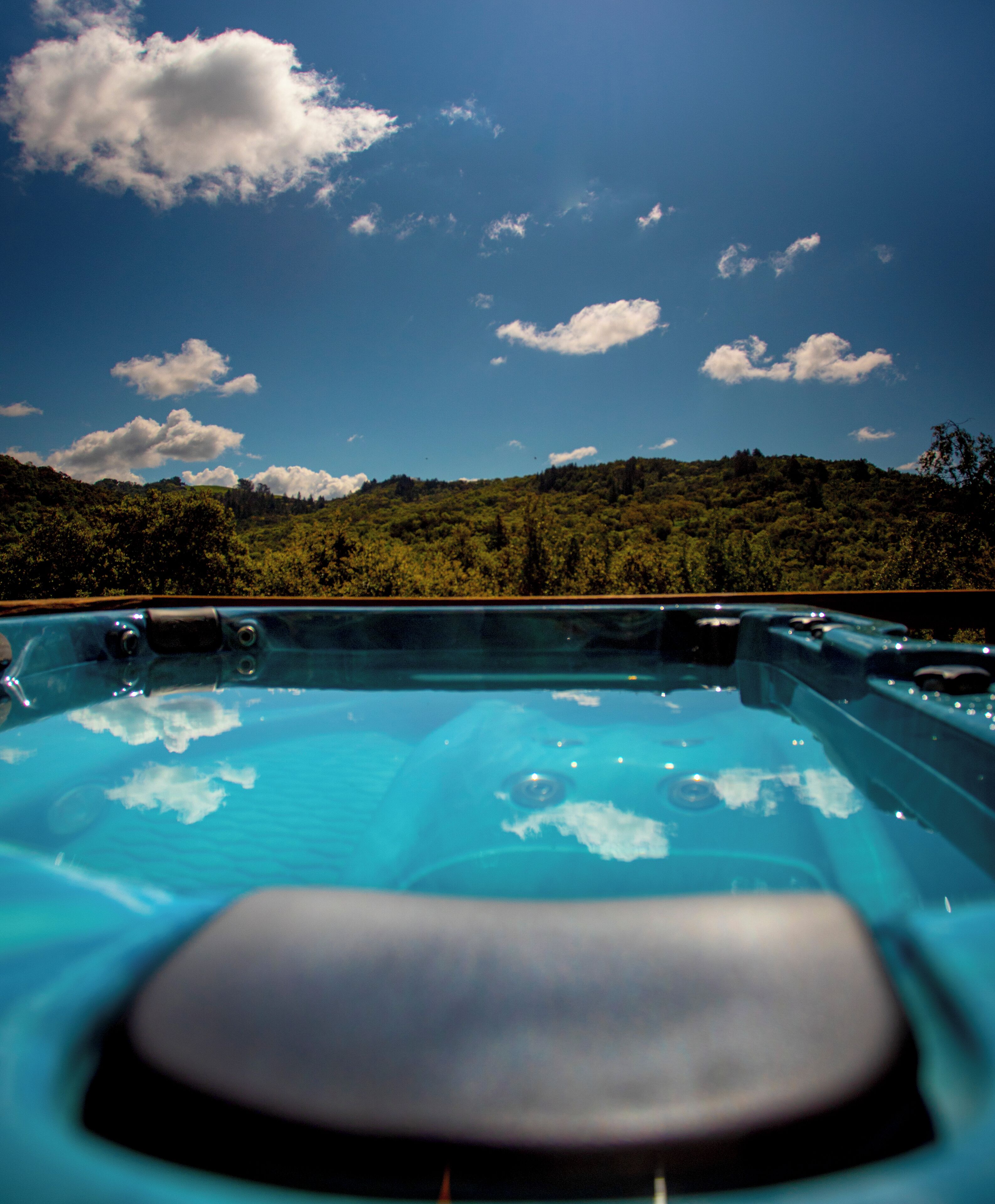 Tina de hidromasaje al aire libre