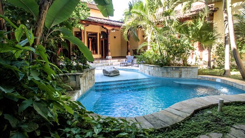 BEACHSIDE Paradise: Surf Panga Drops and Colorados