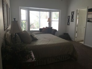 4 soverom, strykejern/-brett, wi-fi og sengetøy