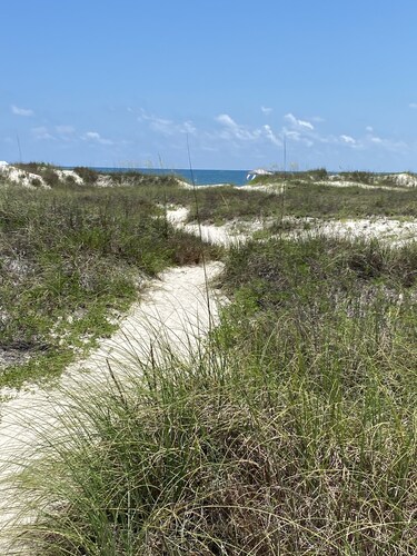 3 BR 2 BA lemmikkieläinystävällinen 