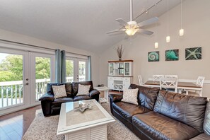 Smart TV, fireplace, DVD player, books - Siesta Key private beach access (Sarasota)