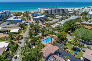 Outdoor pool, a heated pool - Siesta Key private beach access (Sarasota)