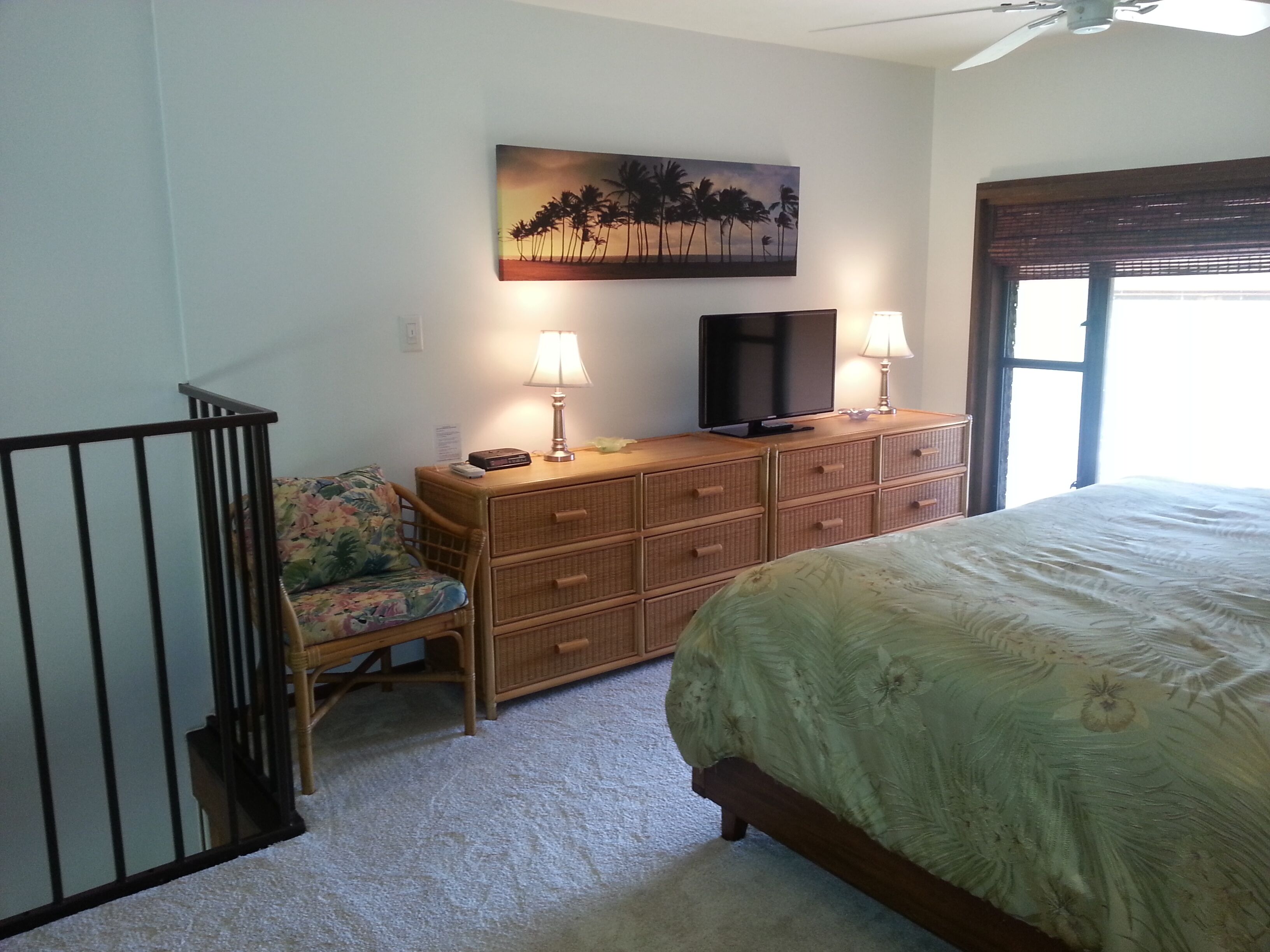 2 bedrooms, desk, iron/ironing board, travel crib