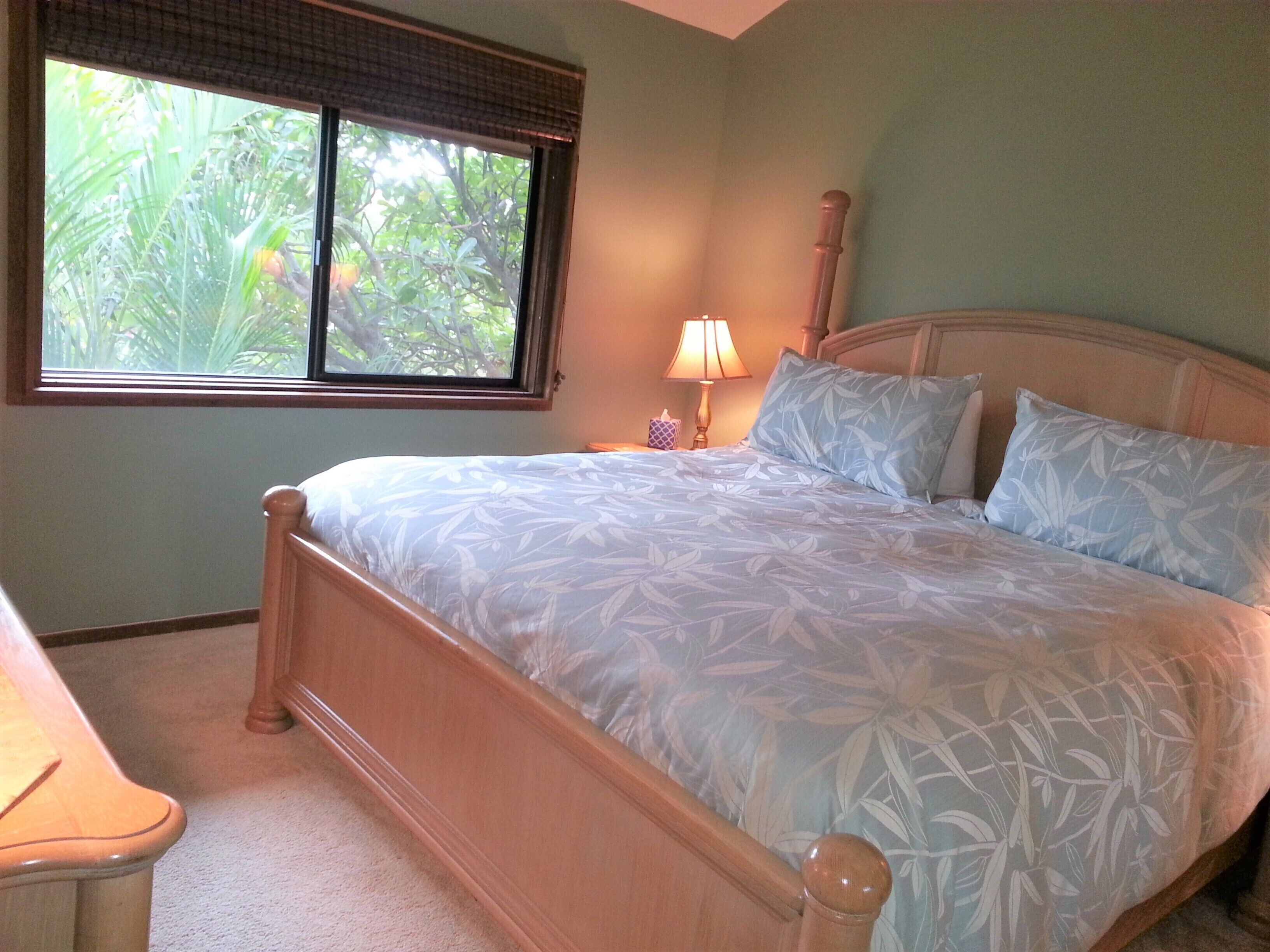 2 bedrooms, desk, iron/ironing board, travel crib