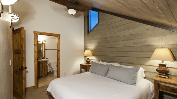 2 bedrooms, premium bedding, iron/ironing board, free WiFi