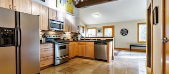 Downtown Luxury Loft Condo on the River Walk in the Heart of Estes