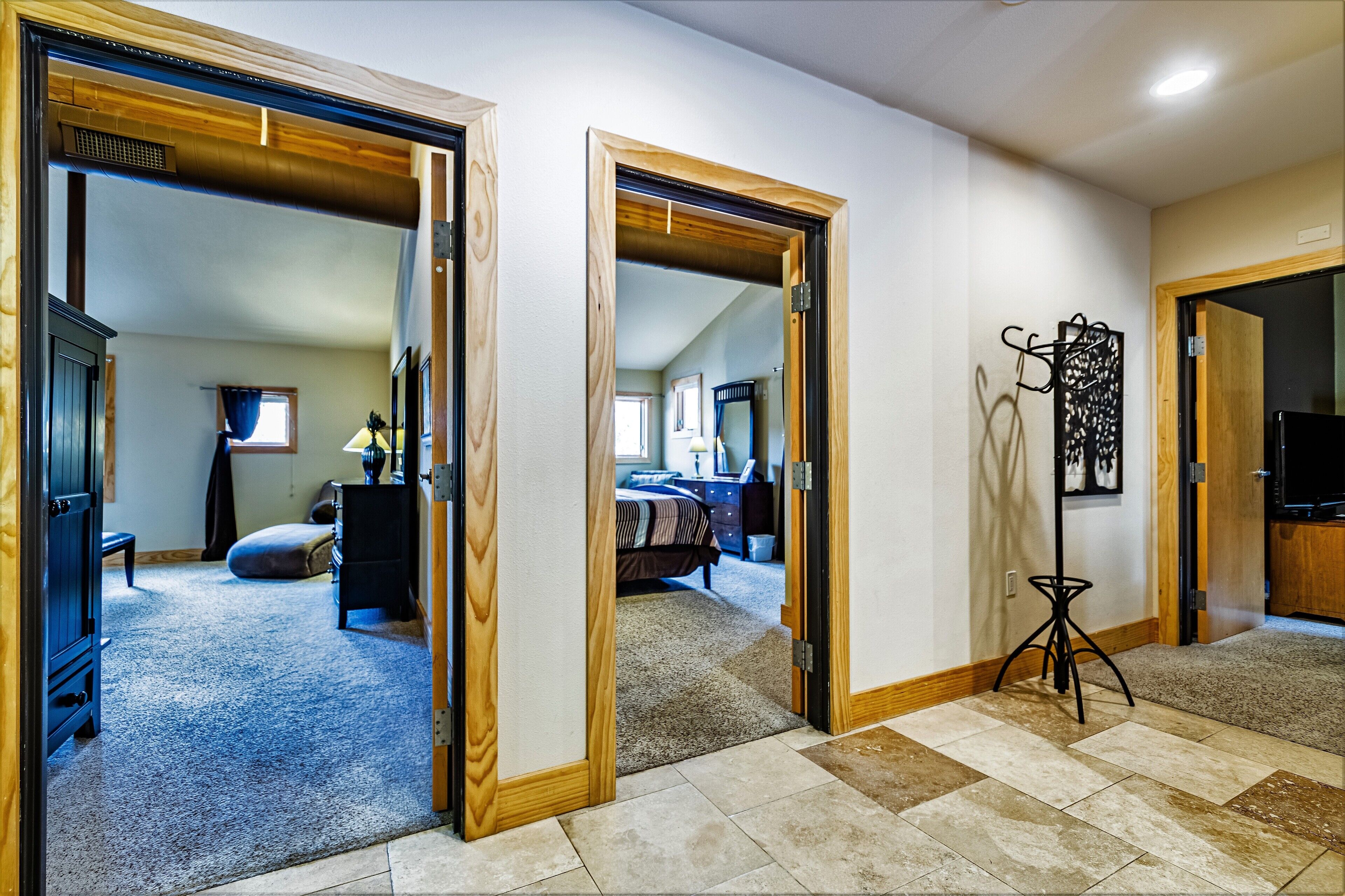 2 chambres, fer et planche à repasser, lit parapluie, Wi-Fi gratuit