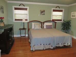 2 多间卧室、熨斗/熨衣板、免费 WiFi、床单