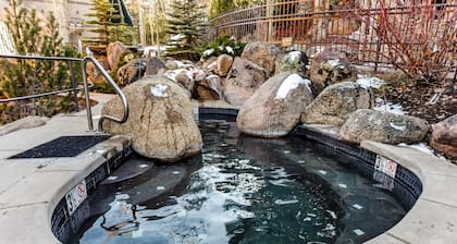 Ski in / out 2 bd / 2ba Condo - loistava sijainti aivan Snowmass Mall