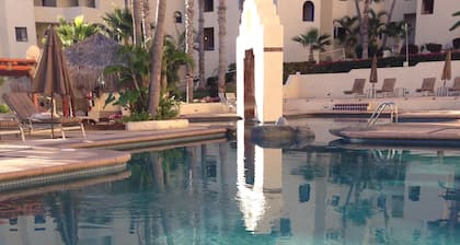 Ocean & Arch View Penthouse With A 2 Min Walk To The Beach