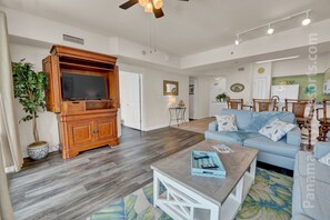 Smart TV, videogiochi, lettore DVD, impianto stereo