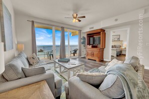 Smart TV, videogiochi, lettore DVD, impianto stereo