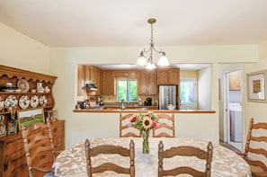 Dining - Walk to Downtown from this Spacious Home (Napa)