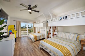 3 bedrooms, iron/ironing board, travel crib, free WiFi