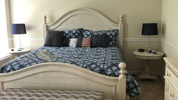 4 bedrooms, desk, iron/ironing board, travel crib