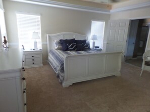 4 bedrooms, desk, iron/ironing board, travel crib
