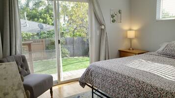 3 habitaciones, tabla de planchar con plancha, cuna de viaje y wifi